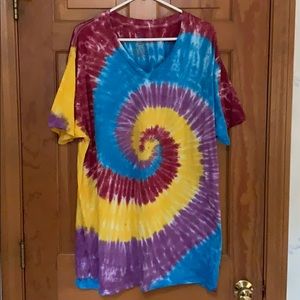 Woman’s Size 2XL Tie-Dyed T-Shirt